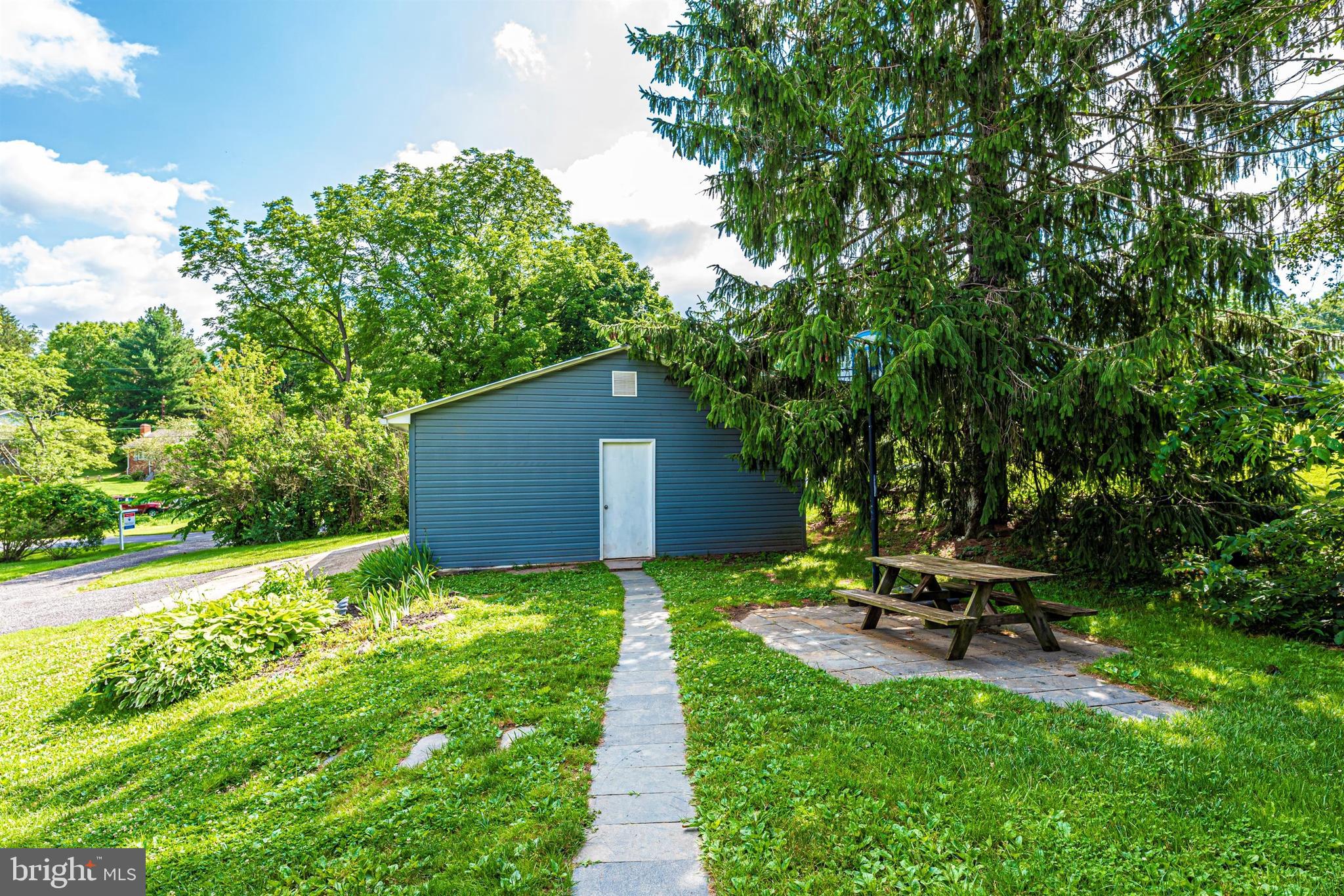 9032 Hollow Road Middletown, MD 21769 - Photo 27 of 36 Gallery Image 27