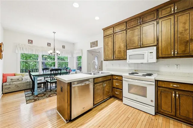 $399,999 | 318 Dogwood Trace, McDonough, GA 30252