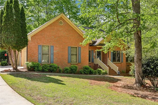 $399,999 | 318 Dogwood Trace, McDonough, GA 30252