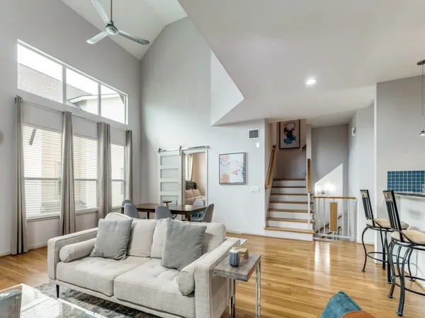 $3,000 | 5219 Kiam Street, Unit F, Houston, TX 77007