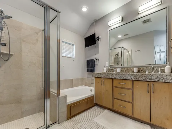 $3,000 | 5219 Kiam Street, Unit F, Houston, TX 77007