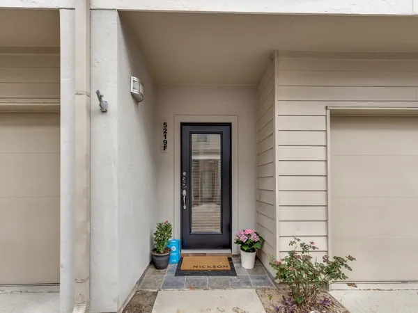 $3,000 | 5219 Kiam Street, Unit F, Houston, TX 77007