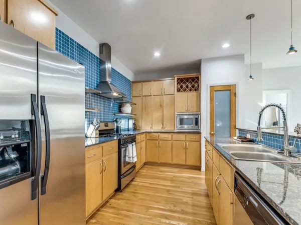 $3,000 | 5219 Kiam Street, Unit F, Houston, TX 77007