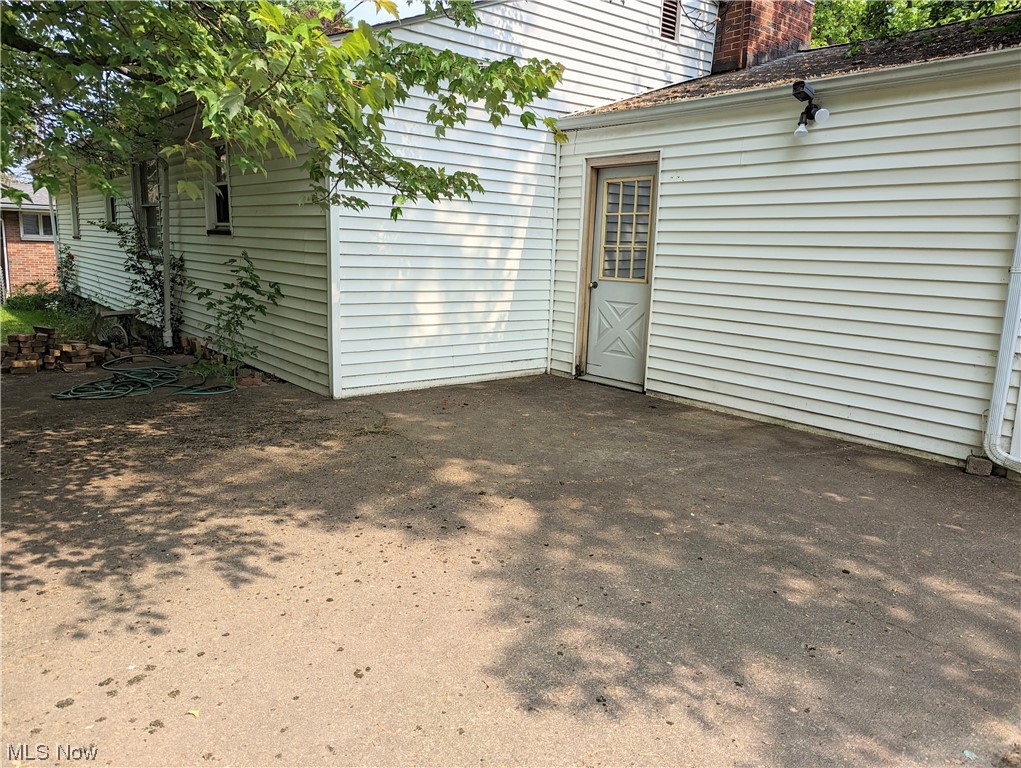 4138 Kirk Road Youngstown, OH 44511 - Photo 7 of 32 Gallery Image 7
