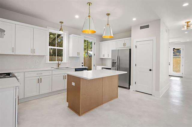 218 North Jackson Street Covington, LA 70433 - Photo 3 of 21