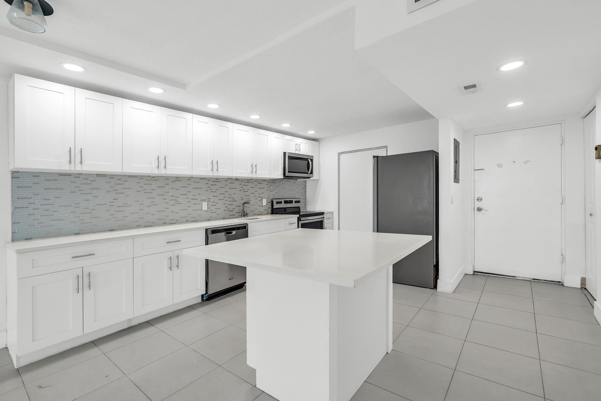 5500 Northwest 2nd Avenue, Unit 425 Boca Raton, FL 33487 - Photo 1 of 34 Photo 1