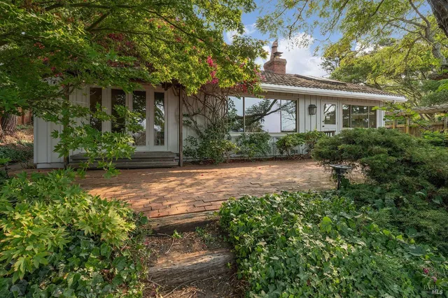 $3,100,000 | 765 Tiburon Boulevard, Tiburon, CA 94920