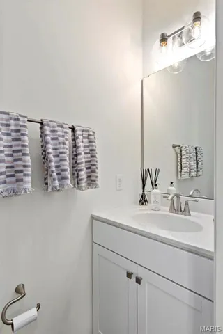 $374,900 | 3 Royal Ii At Winding Bluffs, Fenton, MO 63026