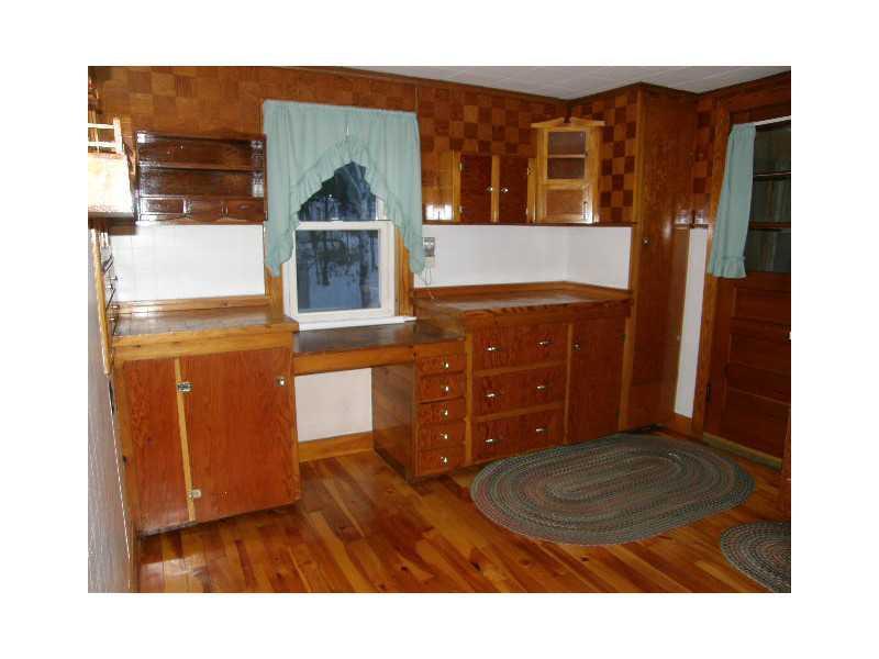 3 Washington Street Millinocket, ME 04462 - Photo 9 of 21 Kitchen.