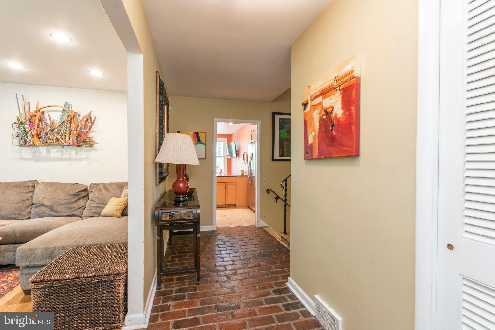 675 Harwick Road Wayne, PA 19087 - Photo 4 of 33