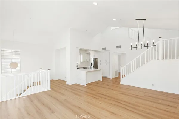 $1,325,000 | 26 Burlingame, Irvine, CA 92602