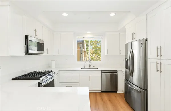 $1,325,000 | 26 Burlingame, Irvine, CA 92602