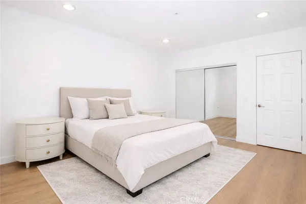 $1,325,000 | 26 Burlingame, Irvine, CA 92602