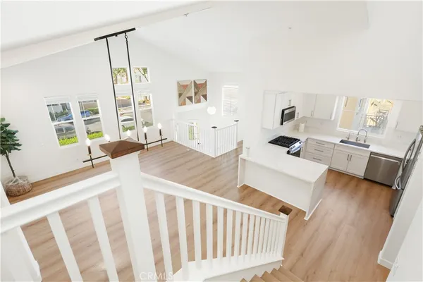 $1,325,000 | 26 Burlingame, Irvine, CA 92602