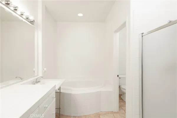 $1,325,000 | 26 Burlingame, Irvine, CA 92602