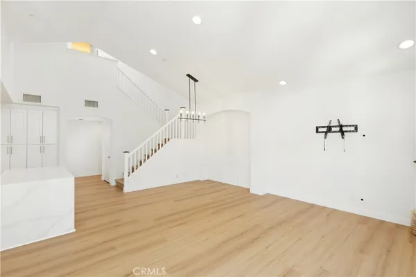 $1,325,000 | 26 Burlingame, Irvine, CA 92602
