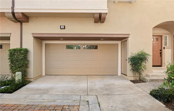 $1,325,000 | 26 Burlingame, Irvine, CA 92602