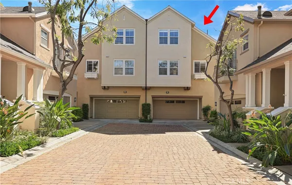 $1,325,000 | 26 Burlingame, Irvine, CA 92602