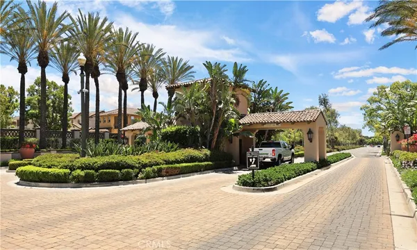 $1,325,000 | 26 Burlingame, Irvine, CA 92602