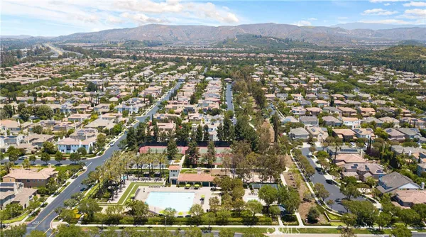 $1,325,000 | 26 Burlingame, Irvine, CA 92602