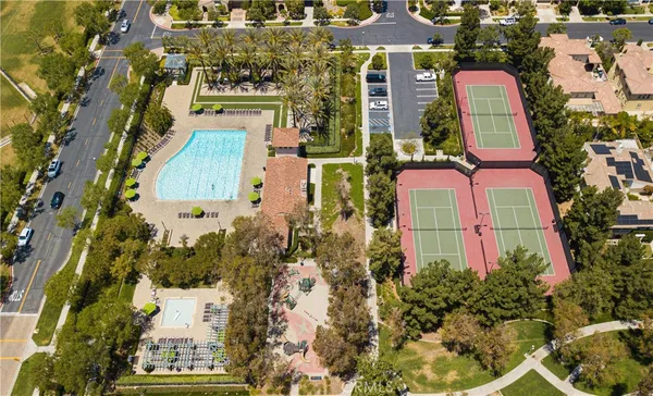 $1,325,000 | 26 Burlingame, Irvine, CA 92602