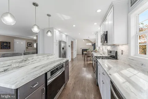 $950,000 | 13172 Ladybank Lane, Herndon, VA 20171