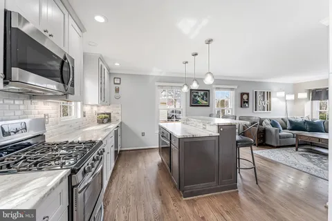 $950,000 | 13172 Ladybank Lane, Herndon, VA 20171