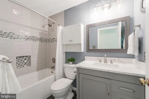 $950,000 | 13172 Ladybank Lane, Herndon, VA 20171