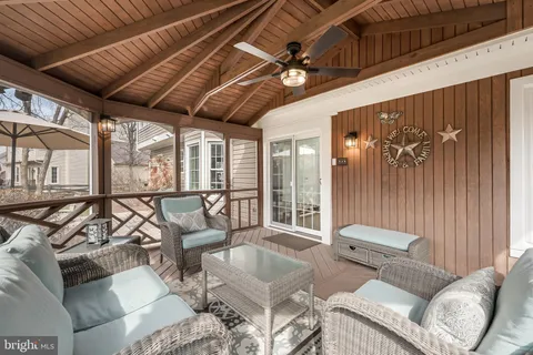 $950,000 | 13172 Ladybank Lane, Herndon, VA 20171