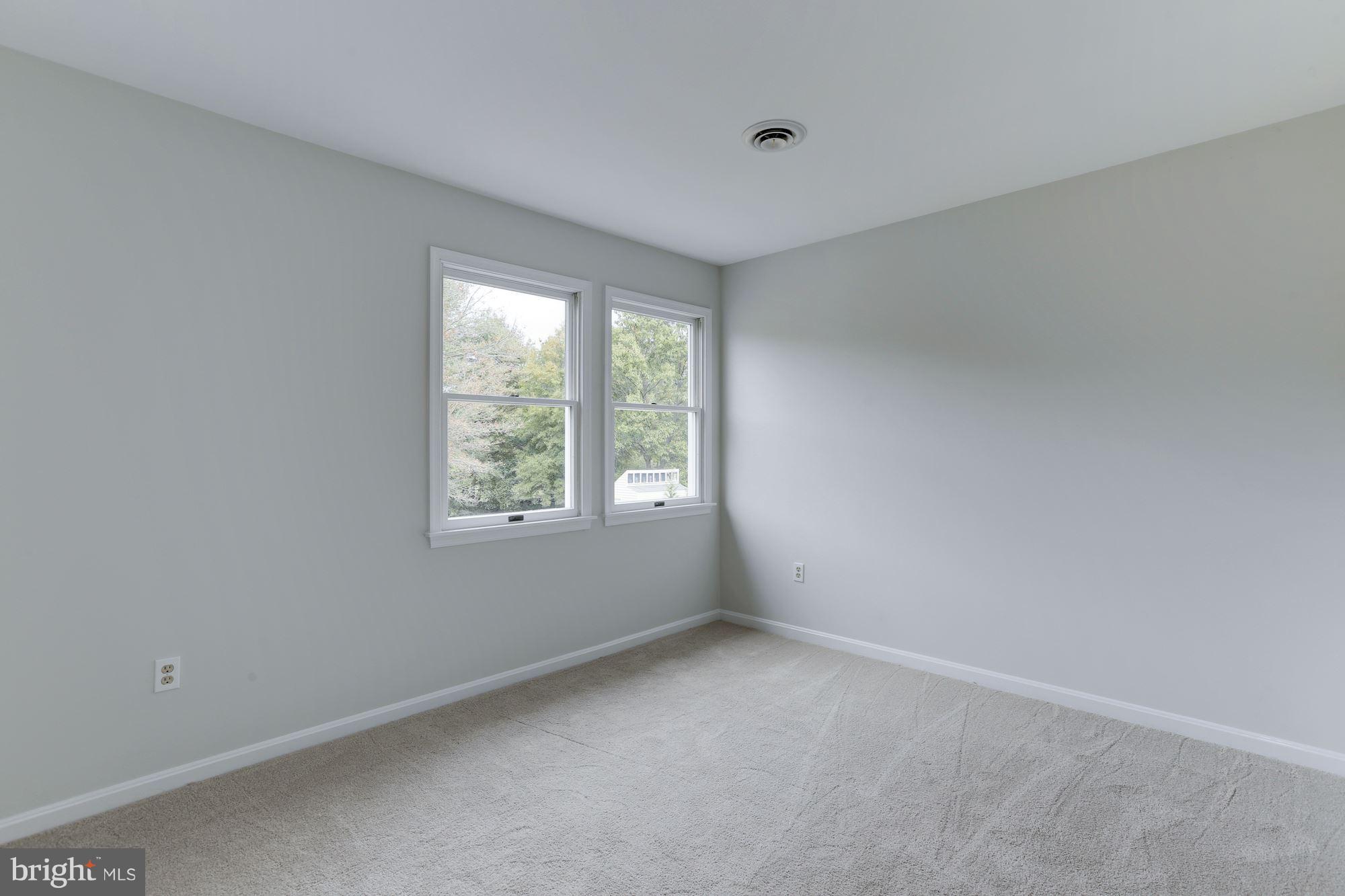 1072 Mt Airy Road Davidsonville, MD 21035 - Photo 24 of 38 Large 3rd bedroom.