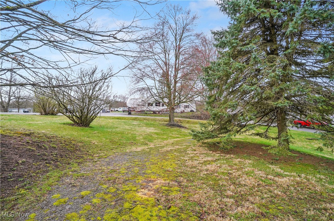 5014 Wheathill Road East Palestine, OH 44413 - Photo 37 of 40