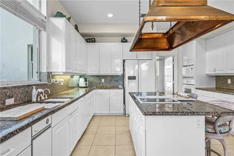 $1,975,000 | 711 Marbrisa River Lane, Vero Beach, FL 32963