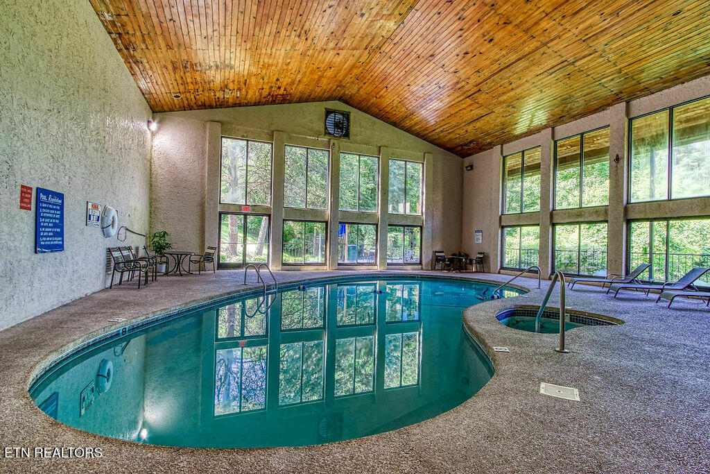 3729 Plaza Way Pigeon Forge, TN 37863 - Photo 20 of 20 Pinecrest_Pool