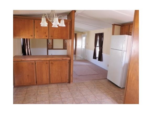 52 Hagop Road Salem, NH 03079 - Photo 5 of 9