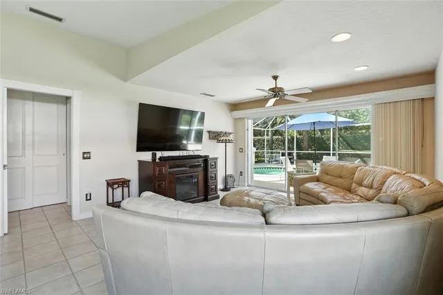 $549,000 | 4588 Pasadena Court, Naples, FL 34109