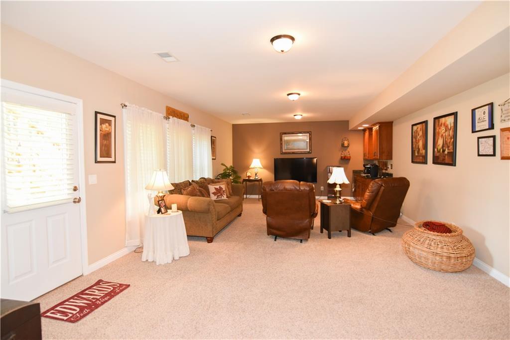 3863 Jonathan Ridge Columbus, IN 47201 - Photo 17 of 26 Gallery Image 17