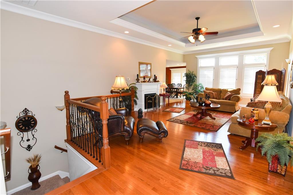 3863 Jonathan Ridge Columbus, IN 47201 - Photo 3 of 26 Gallery Image 3