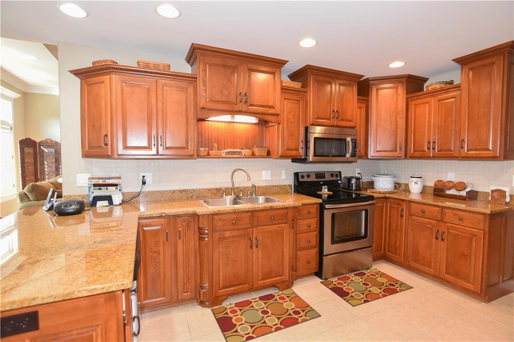 3863 Jonathan Ridge Columbus, IN 47201 - Photo 7 of 26 Gallery Image 7