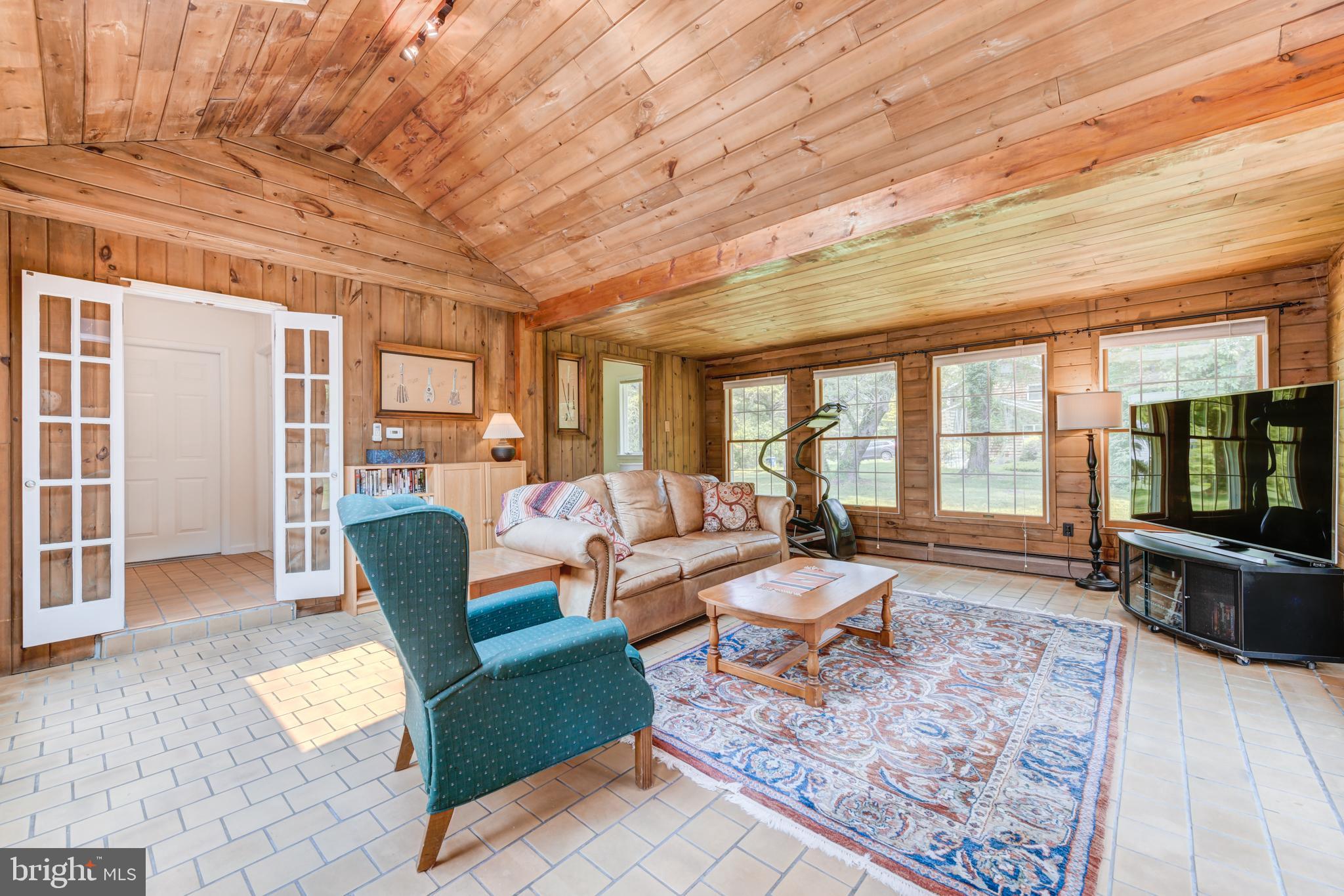 920 Davis Road Ambler, PA 19002 - Photo 17 of 39 Family room