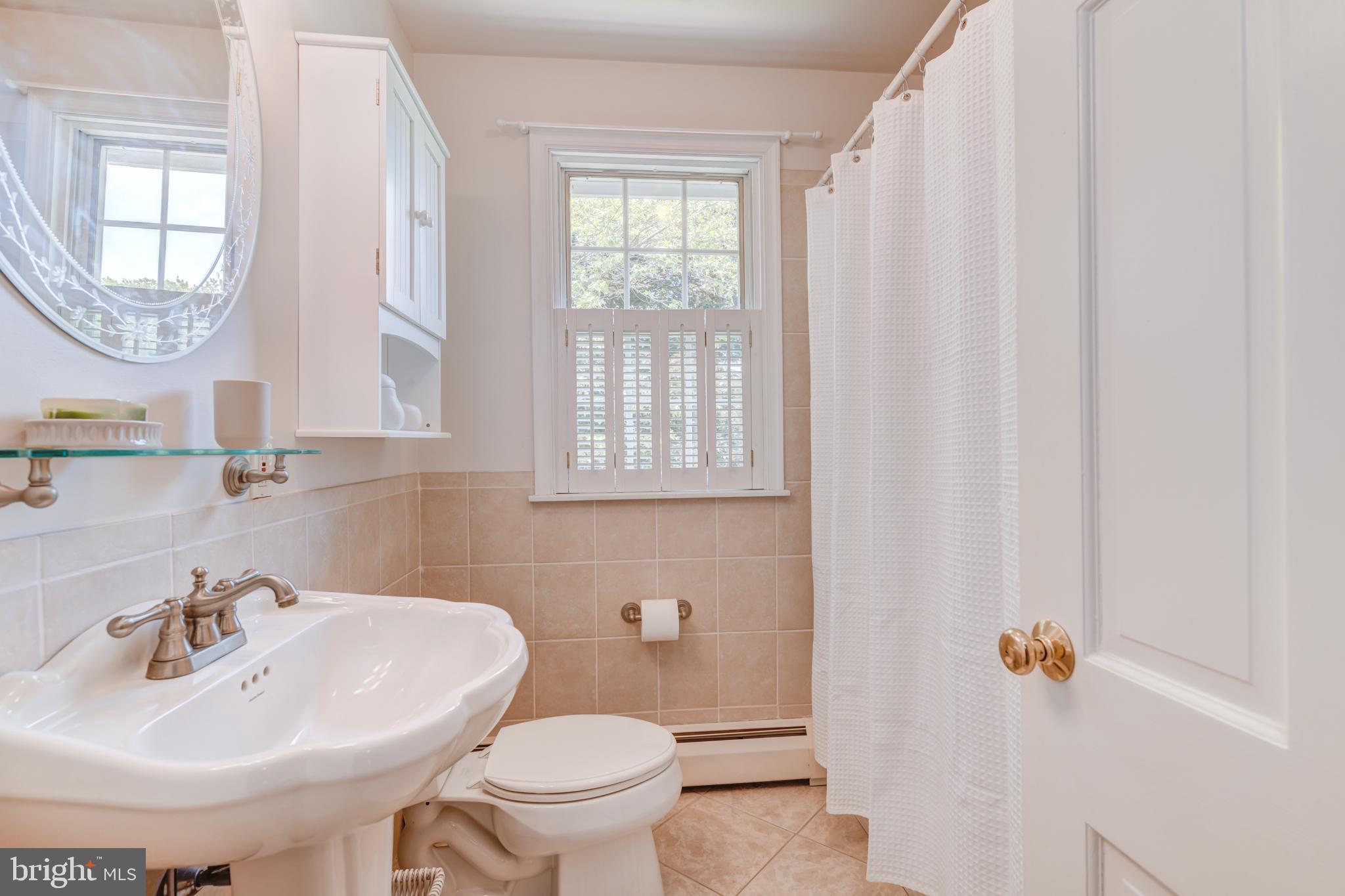 920 Davis Road Ambler, PA 19002 - Photo 26 of 39 Hall bathroom