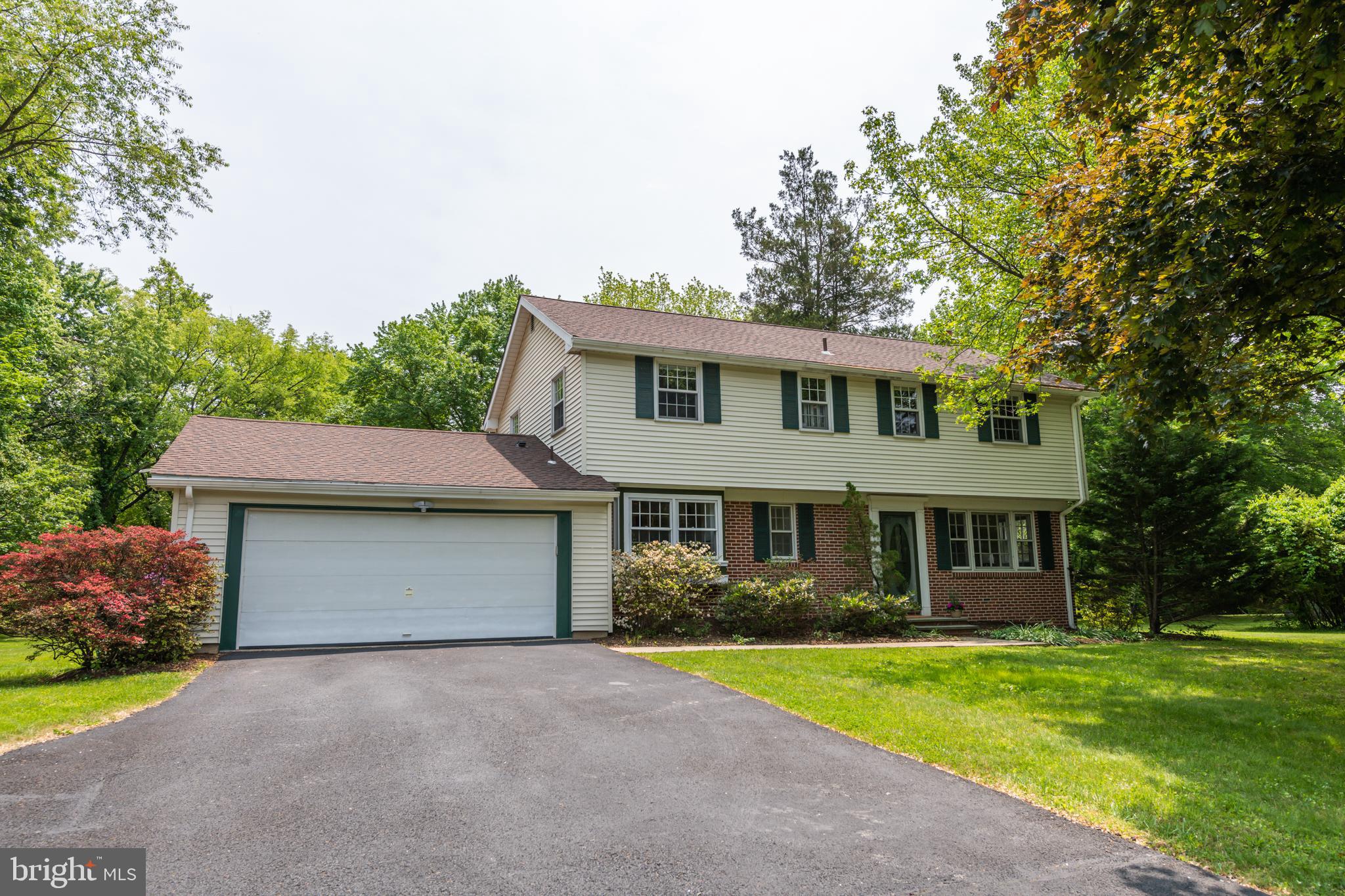 920 Davis Road Ambler, PA 19002 - Photo 3 of 39 Exterior front