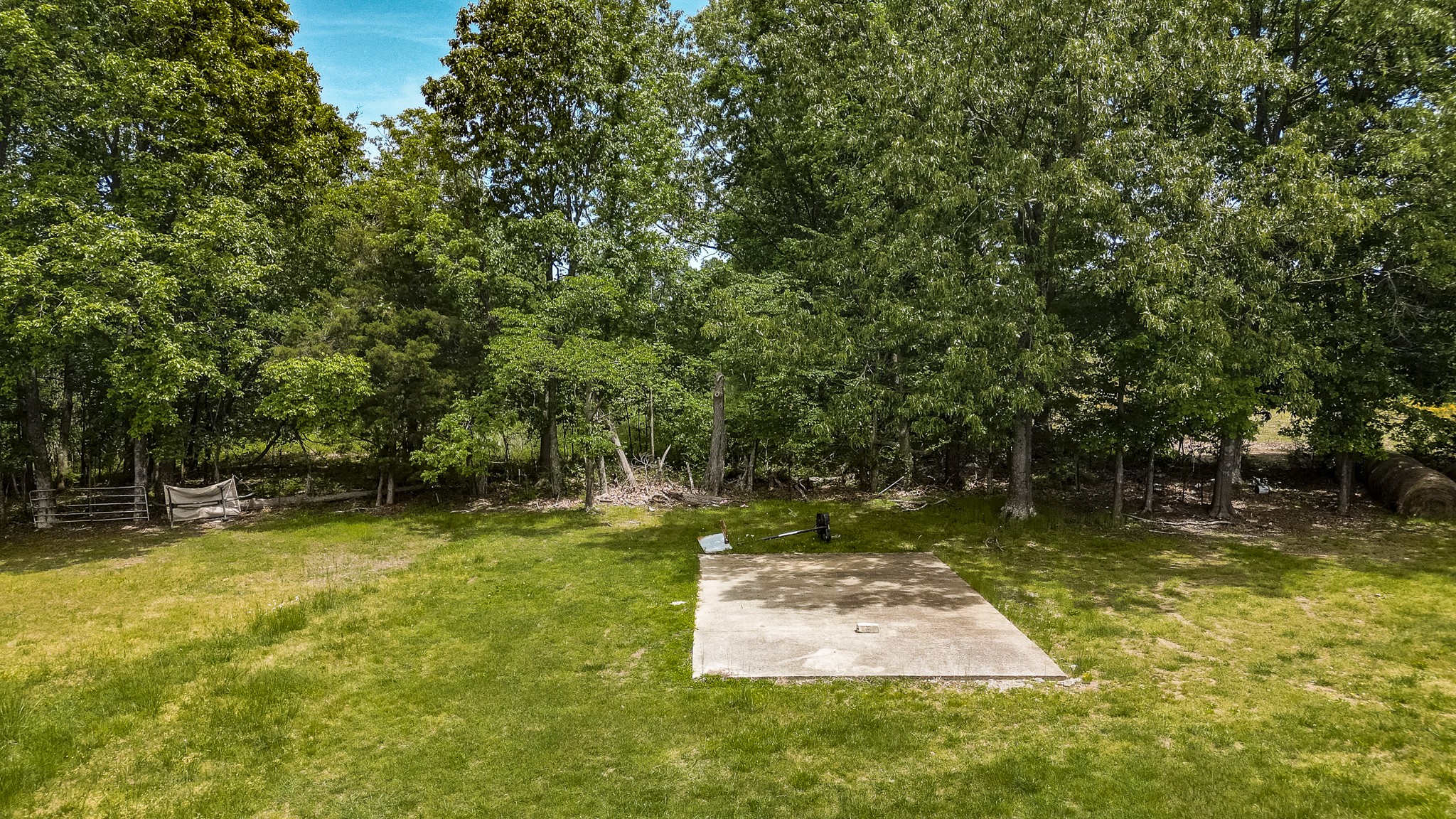 110 Womack Road Portland, TN 37148 - Photo 31 of 44 a view of a backyard with swimming pool
