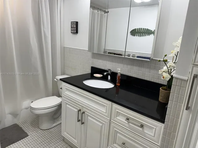 $249,490 | 2903 Point E Drive, Unit K414, Aventura, FL 33160