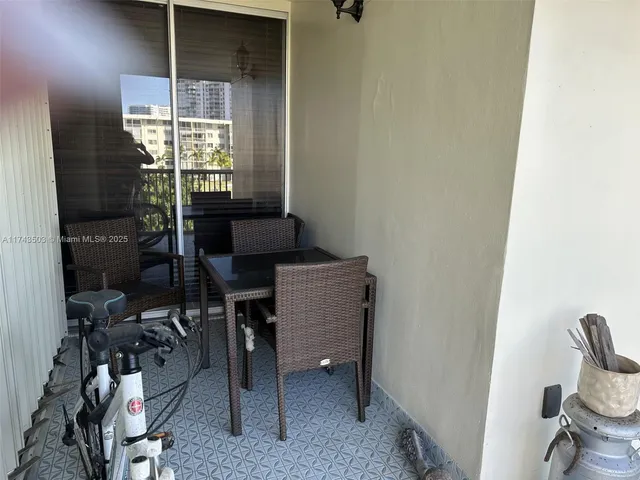 $249,490 | 2903 Point E Drive, Unit K414, Aventura, FL 33160