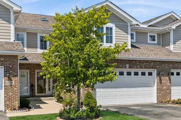 $439,900 | 8166 West 87th Street, Unit 8166, Hickory Hills, IL 60457