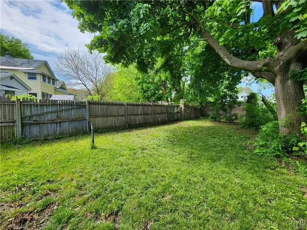 $197,500 | 136 Lakeview Avenue, Unit 2, Syracuse, NY 13204