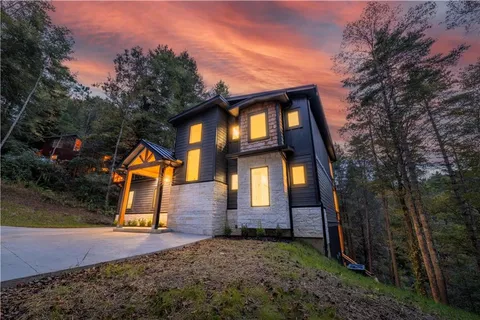 a view of a lake from a yard