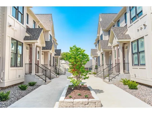 $699,900 | 2315 Simply Living Lane, Unit C, Hudson, WI 54016