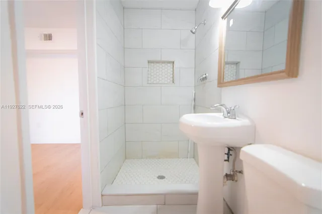 $3,200 | 2575 Southwest 59th Avenue, Unit 3, Miami, FL 33155