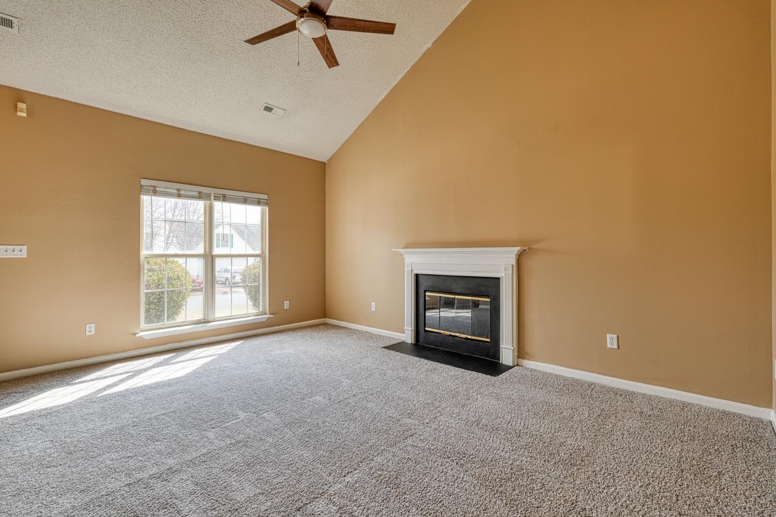 409 Flamingo Way Boiling Springs, SC 29316 - Photo 4 of 40